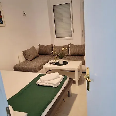 Bb Moderne Apartamento Sarandë