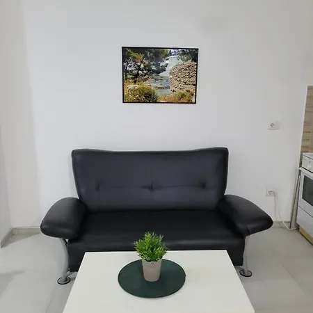 Bb Moderne * Sarandë