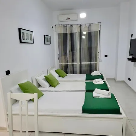 Bb Moderne Apartamento Sarandë